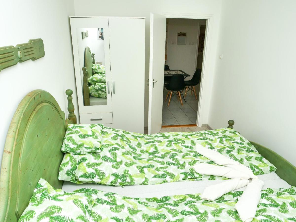 Cseresznyes Apartman Berekfurdo Ngoại thất bức ảnh