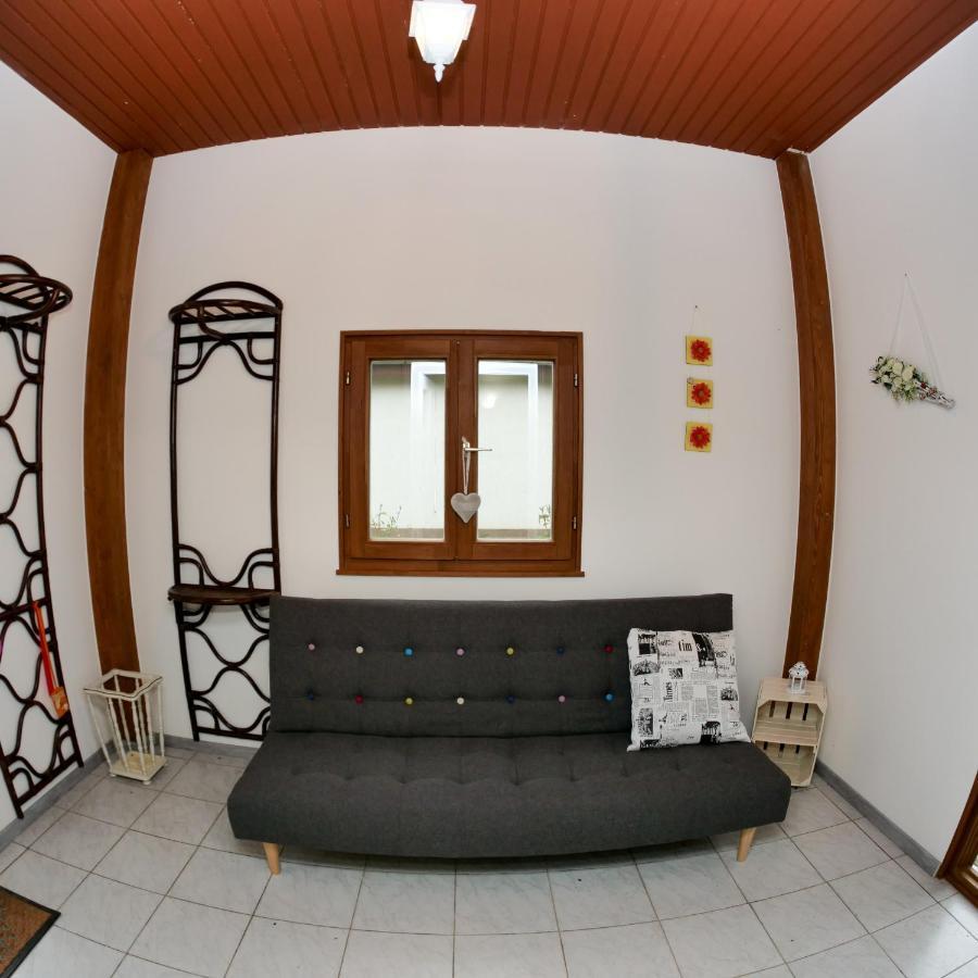 Cseresznyes Apartman Berekfurdo Ngoại thất bức ảnh
