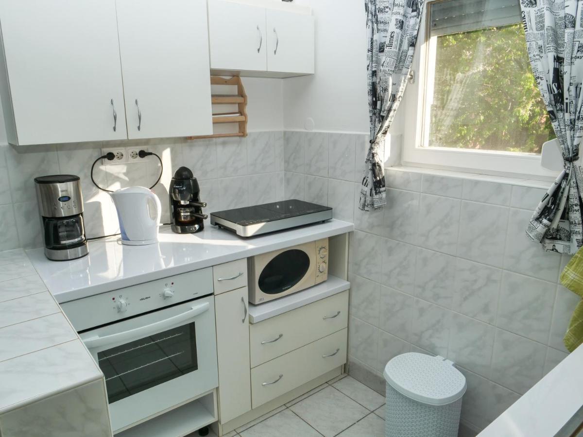 Cseresznyes Apartman Berekfurdo Ngoại thất bức ảnh